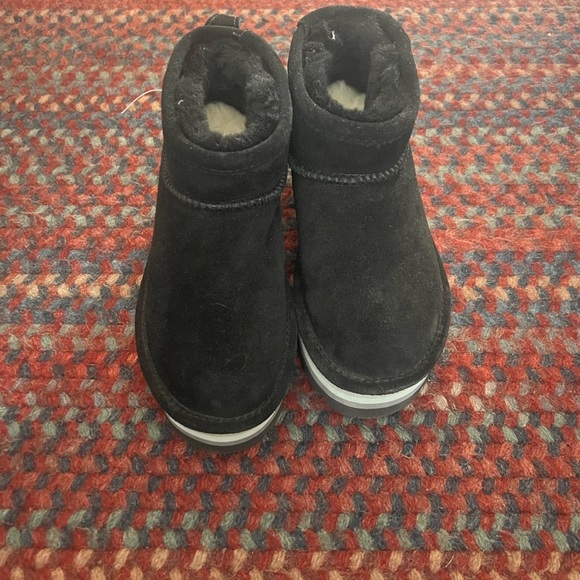 BearPaw Black Kids Shoes - Picture 4 of 4